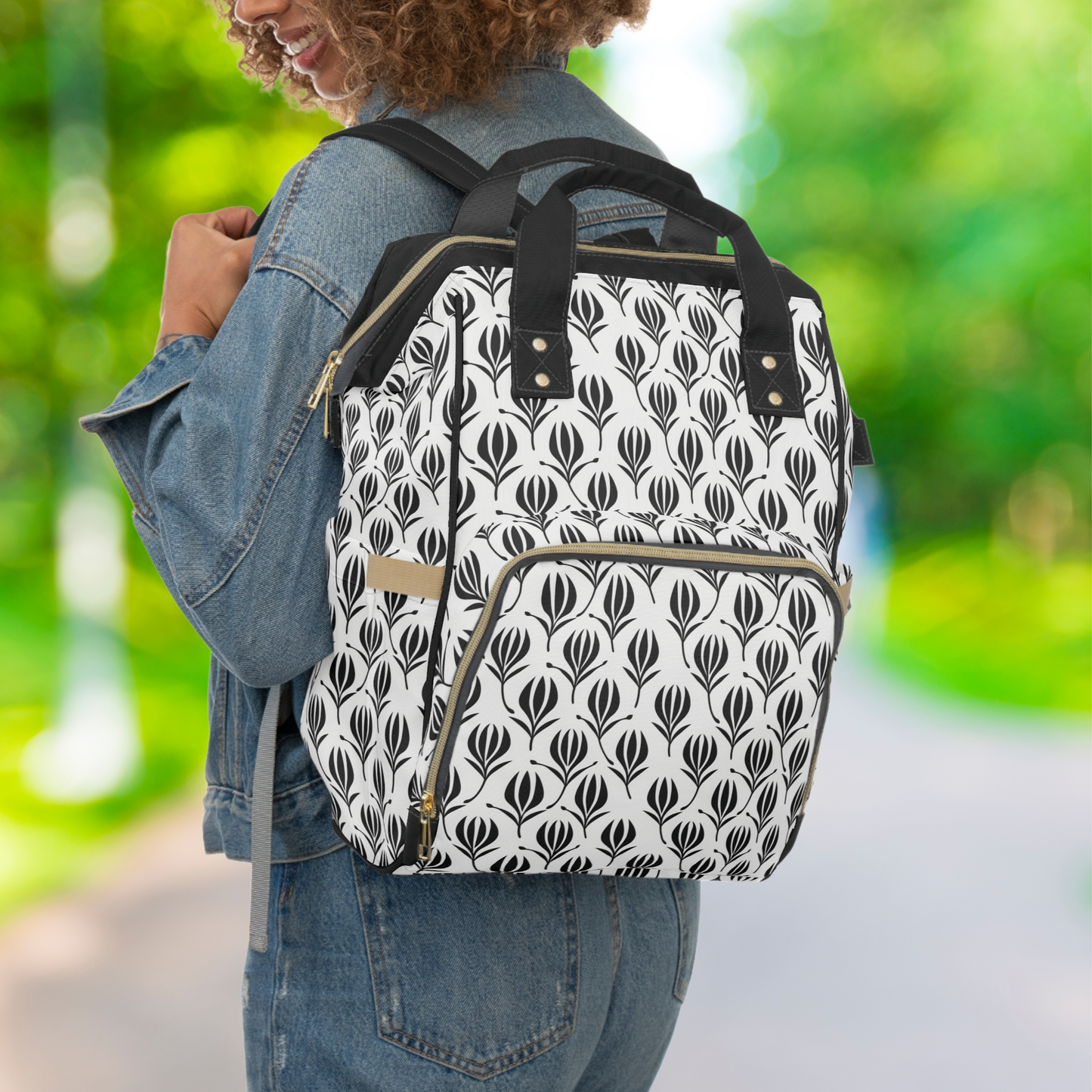 Multifunctional Monochrome Tulip Backpack for Every Adventure